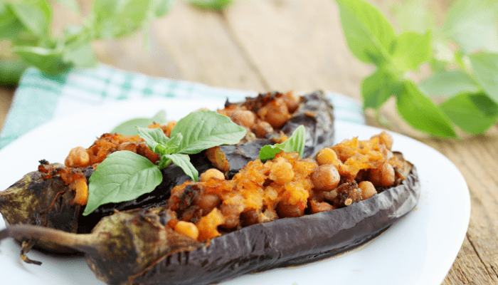 Berenjenas rellenas de garbanzos