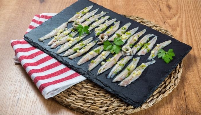 Boquerones en vinagre blancos y duros