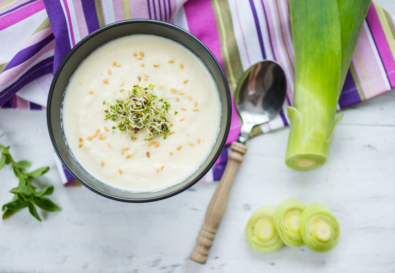 crema de puerro y pera, una receta ligera perfecta para una cena