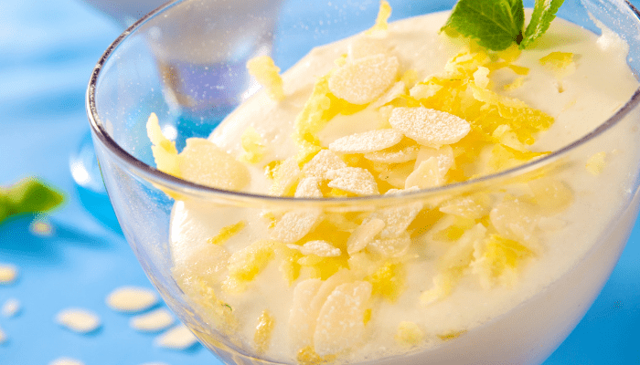 Mousse de limón con leche condensada