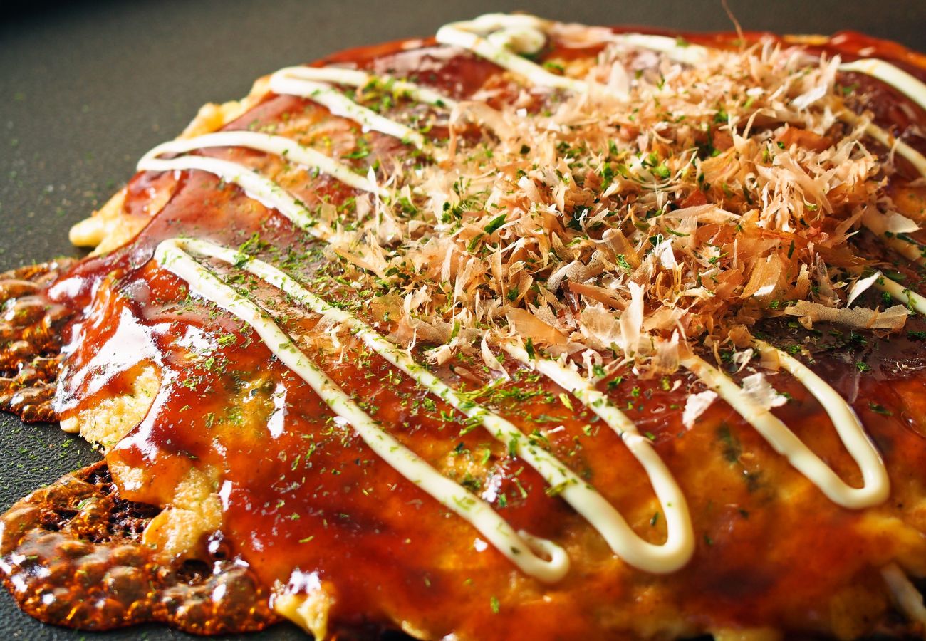 receta de Okonomiyaki, receta fácil de tortilla o pizza japonesa